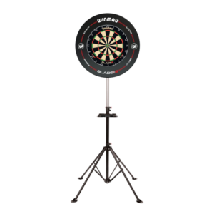 Cible de fléchettes professionnelle Winmau Blade 6 sur pied, en location à Rennes